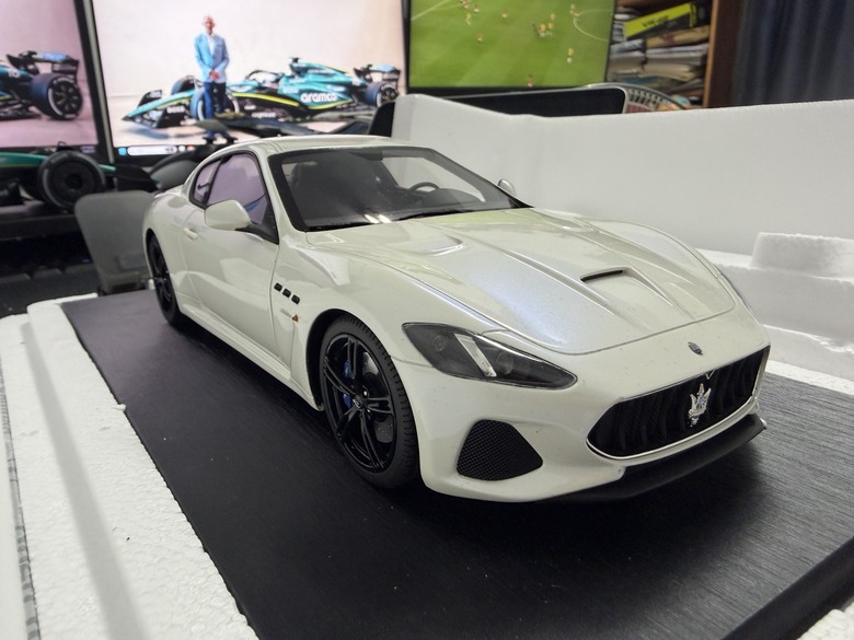 [開箱]1/18 Maserati GranTurismo