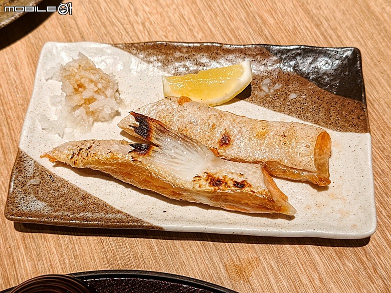 2026年懷舊鐵道場景模型展 in SOGO天母店，附掛吃吃喝喝之 魚君 さかなくん 天母SOGO店之週三鮭魚迴游日半價活動