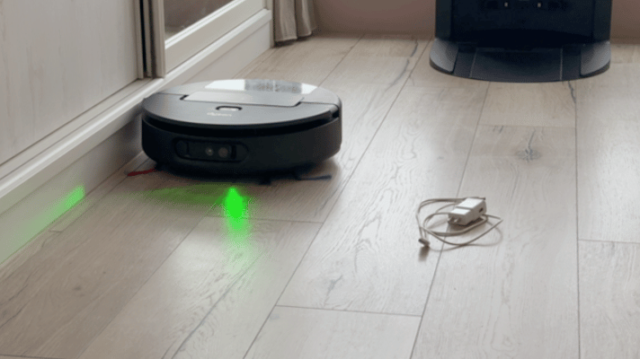 【實測】懂你的潔癖！Dyson Spot+Scrub&trade; Ai 掃拖機器人：拯救赤腳強迫症