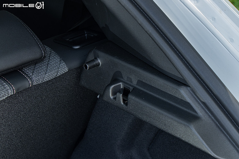 Peugeot 208 小改款試駕|不只賣浪漫情懷,更要用豐富內涵留住你的愛!