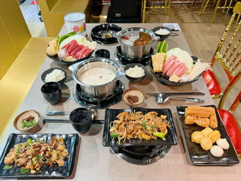 一炒一鍋雙重美味，單人也能品嚐鴛鴦鍋，冰淇淋、飲料、白飯吃到飽
