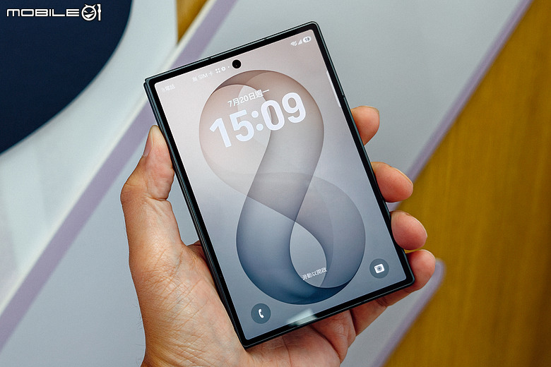 Samsung Galaxy Z Fold8「寬」摺疊領軍、Z Fold8 Ultra / Z Flip8 同步亮相!