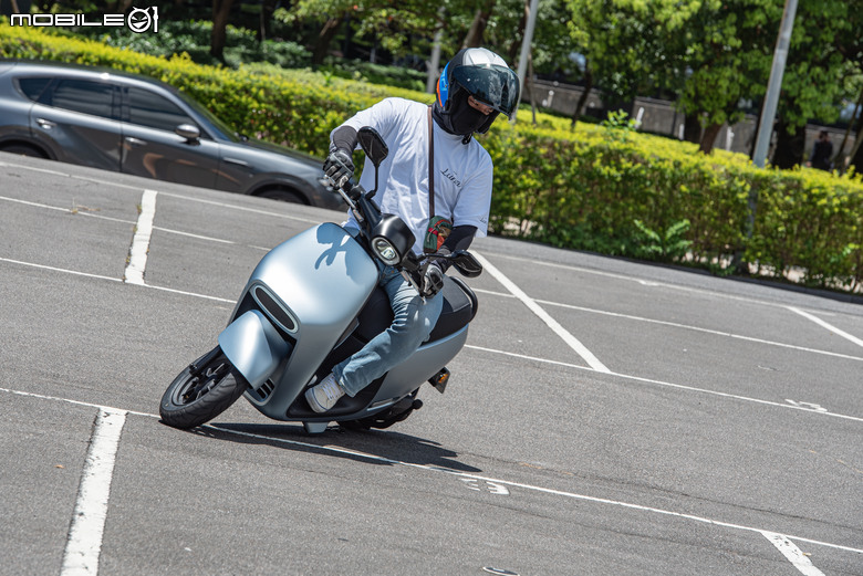 Gogoro Luna試駕報告｜三段動力模式更好用，動態表現更柔和