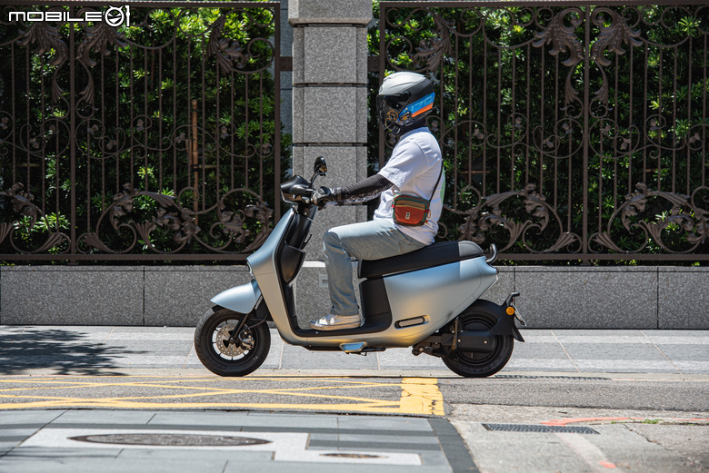 Gogoro Luna試駕報告｜三段動力模式更好用，動態表現更柔和
