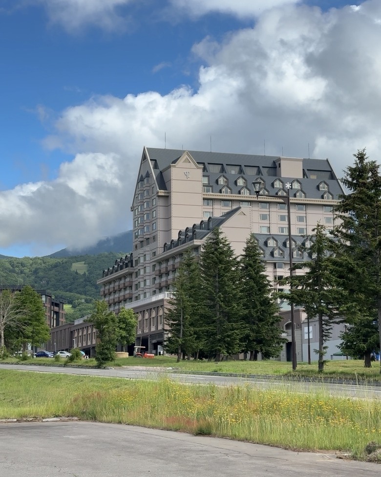 第一次入住 Club Med Kiroro Grand 值得嗎?夏季北海道五天四夜全包式開箱,親子旅遊精算分享