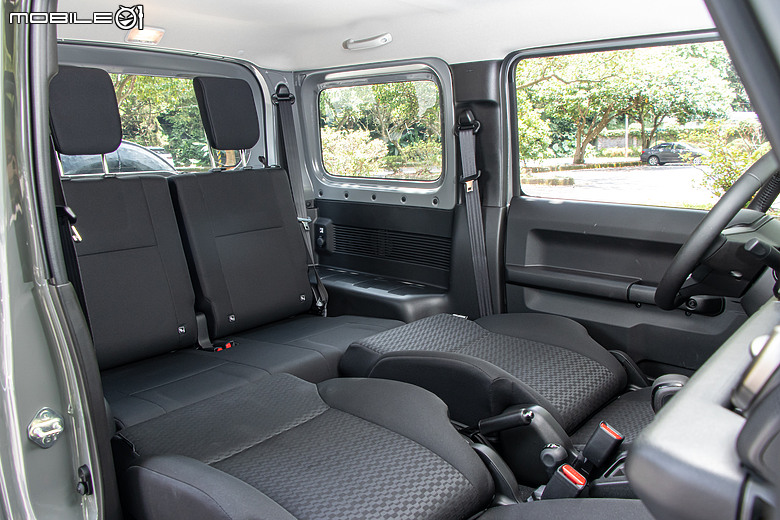 Suzuki Jimny 新年式試駕|補齊ACC、價格凍漲,不再只是任性的大玩具!