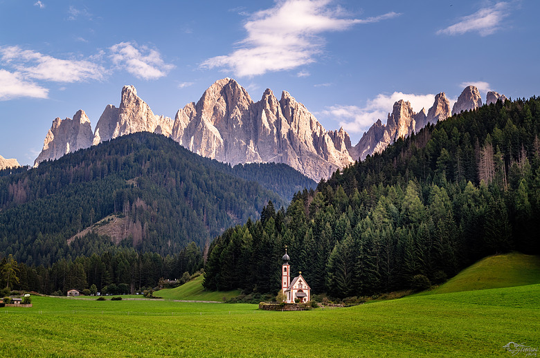 點我看大圖 2024瑞士義大利山脈之旅之19、0827 Panorama di Santa Maddalena富內斯山谷