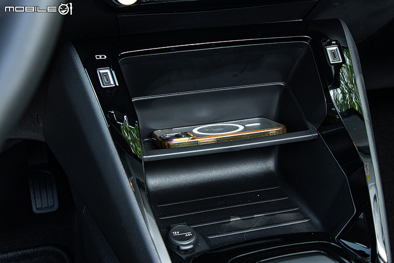 Peugeot 208 小改款試駕|不只賣浪漫情懷,更要用豐富內涵留住你的愛!