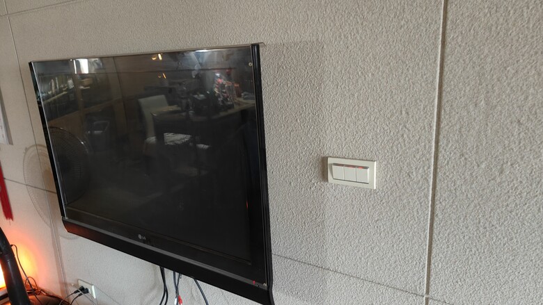 LG 42PC5DLG TV 42 吋電漿面板，有影像沒聲音