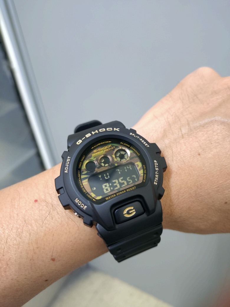 開箱：G-SHOCK 黑金迷彩 DW-6900CF