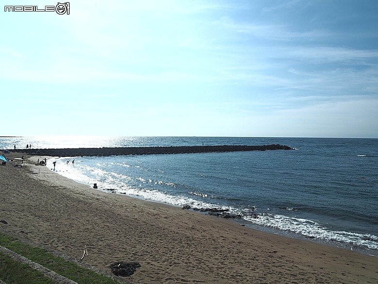 沙灘皮克敏探索之新北市篇 — 萬里海水浴場、金山中角、貢寮福隆海水浴場、石門白沙灣、三芝淺水灣、淡水沙崙、淡江大橋,還有Bossa Nova巴莎諾瓦海景餐廳與依海廚房之吃吃喝喝