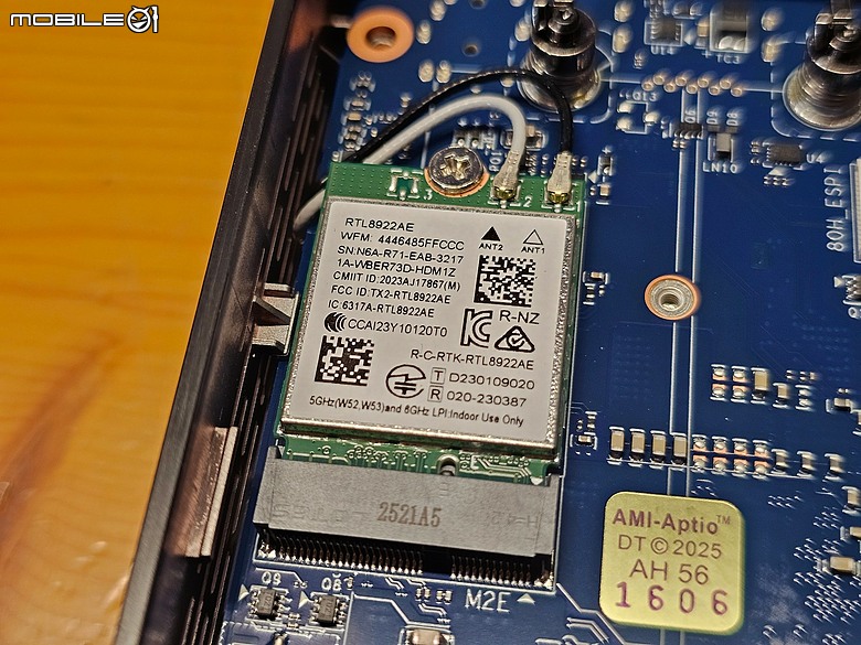 點我看大圖 GIGABYTE BRIX GB-BRU7-255H 迷你電腦開箱