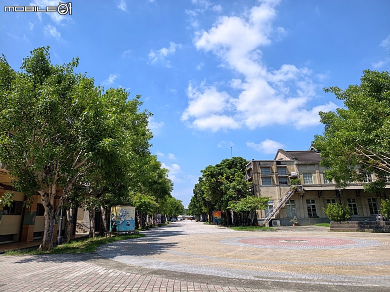 嘉義市立美術館、嘉義文化創意產業園區、嘉義城隍廟、嘉義市郵便局、文化路夜市，外掛美味可口的林聰明沙鍋魚頭、還有繁花似錦的臺南白河蓮花公園 — 2026 端午連假次日遊