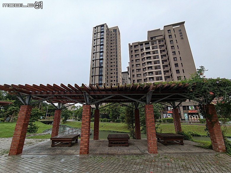 竹北新瓦屋客家文化保存區、采田福地、竹北泉州厝汾陽堂、東平問禮堂、竹北福佑宮(十三伯公)、蓮華寺、附掛美食之一浪拉麵 — 竹北一日雨中散策