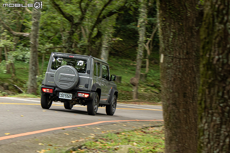 Suzuki Jimny 新年式試駕|補齊ACC、價格凍漲,不再只是任性的大玩具!