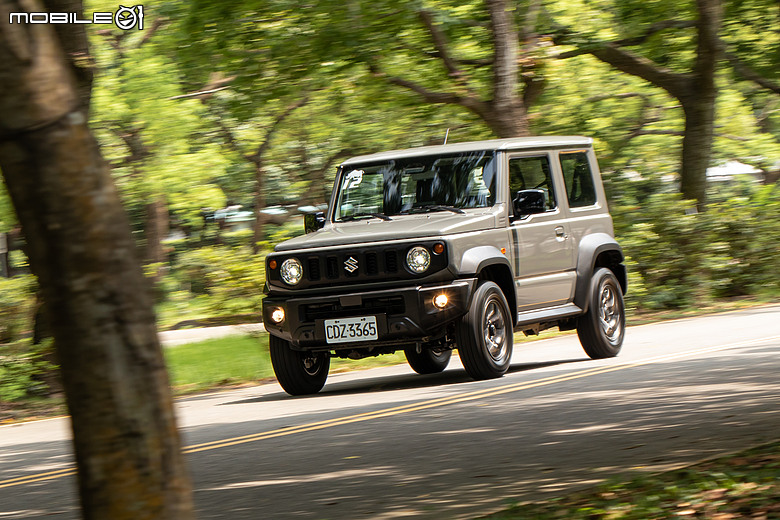 Suzuki Jimny 新年式試駕|補齊ACC、價格凍漲,不再只是任性的大玩具!
