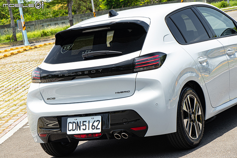 Peugeot 208 小改款試駕|不只賣浪漫情懷,更要用豐富內涵留住你的愛!
