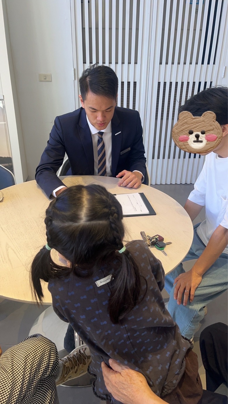 幫老公記錄他完成心願，給退休爸媽的 XC40小開箱