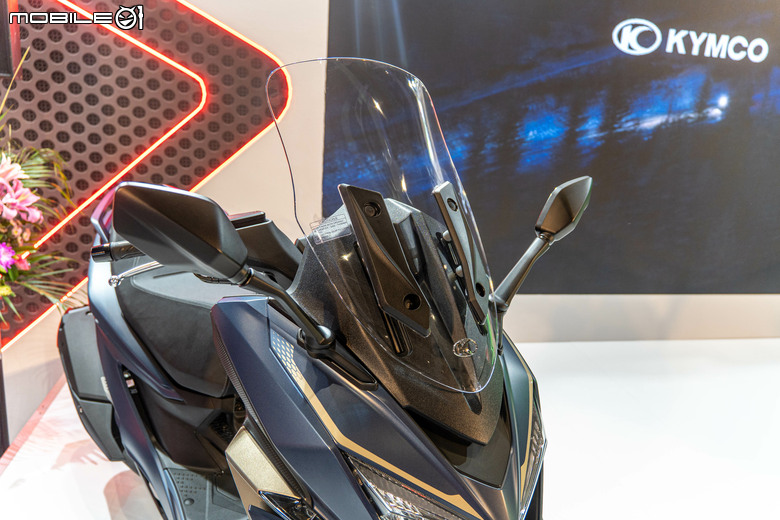 點我看大圖 KYMCO CV-X45 單缸多功能跨界車正式亮相,搭載PTM系統、TFT儀表、定速、加溫握把一次到位!