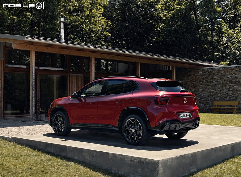 【重點新車】Mercedes-Benz 全新世代 GLA 登場，空間、科技大幅提升，純電續航可達657公里！
