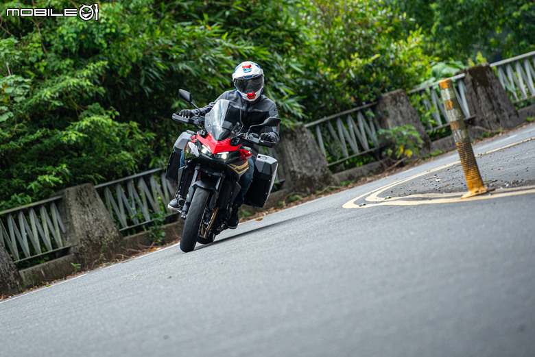 HONDA CB1000 GT 試駕｜不再做選擇，四缸、電懸、運動、舒適我全都要！