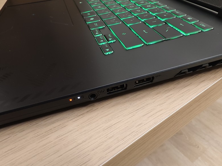 技嘉輕電競筆電小評測GAMING A16 RTX5060