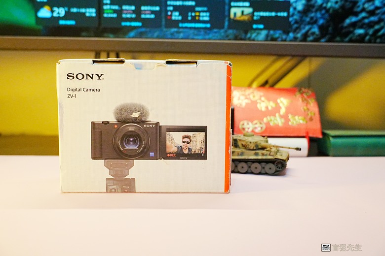 【盲狙先生傳124】SONY ZV-1 & ZV-1M2 | ❤️旅人的觀景小列車❤️ 輕巧方便的旅拍\生活紀錄vLog機，只能二選一你的決定?