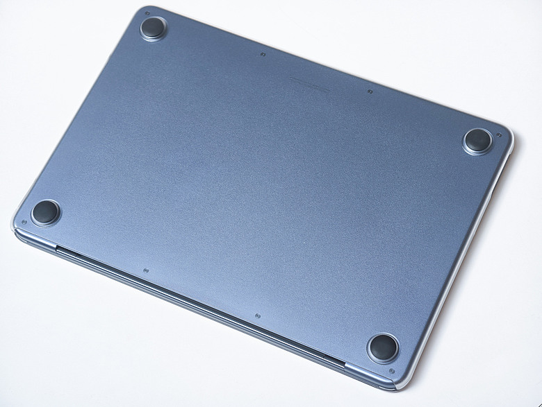 【MacBook防護三法寶】河馬引力HIPPORIZZ Aero 零感鍵盤膜 ▪ Frosta 磨砂保護殼 ▪ WasserElegant 筆電內袋 -開箱評價|實際使用心得與推薦