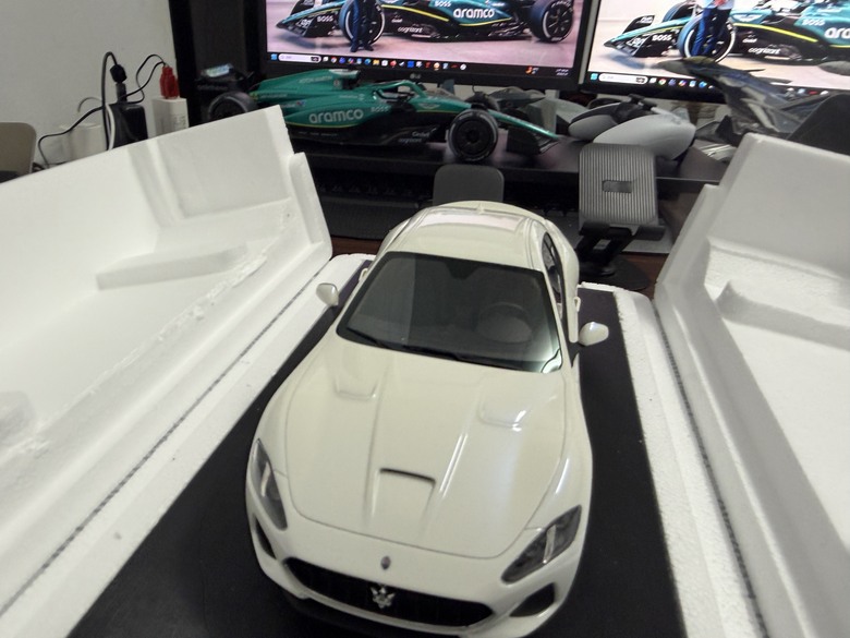 [開箱]1/18 Maserati GranTurismo