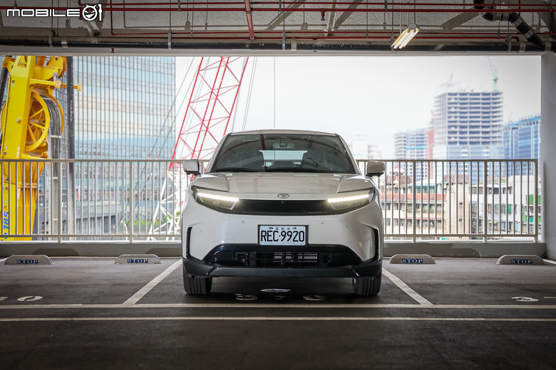 Toyota Urban Cruiser 試駕｜重新定義純電跨界休旅！
