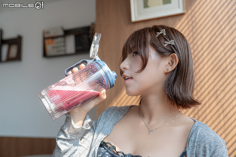 Ninja Blast Max 無線調理機｜650ml 大容量、無線碎冰，果昔走到哪打到哪