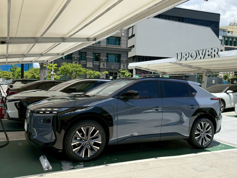 我是不是太小看了我的新車？Solterra XT開一個多月感想