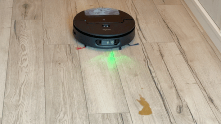 【實測】懂你的潔癖！Dyson Spot+Scrub&trade; Ai 掃拖機器人：拯救赤腳強迫症