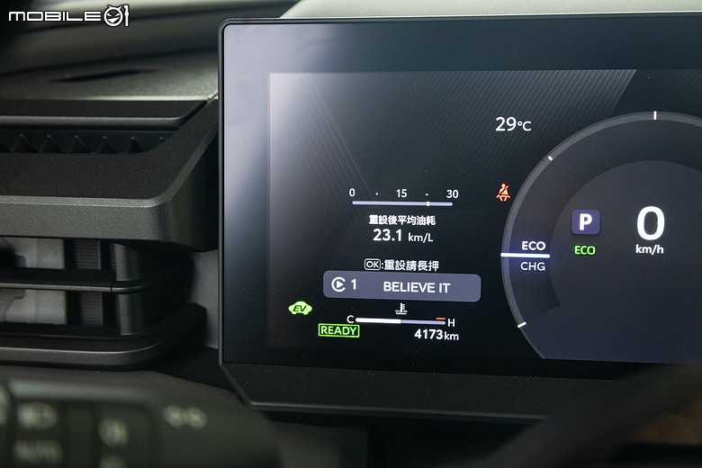 油電車的日韓對決|Toyota RAV4、Kia Sportage 雙車評測以及百公里油耗測試!