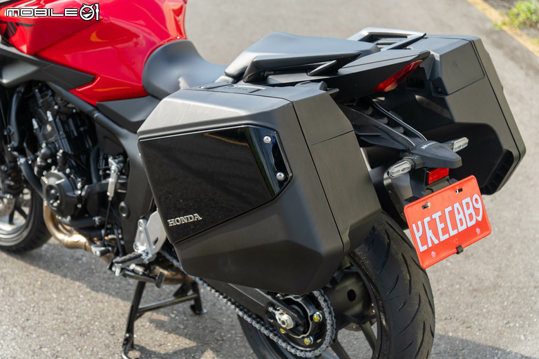 HONDA CB1000 GT 試駕｜不再做選擇，四缸、電懸、運動、舒適我全都要！