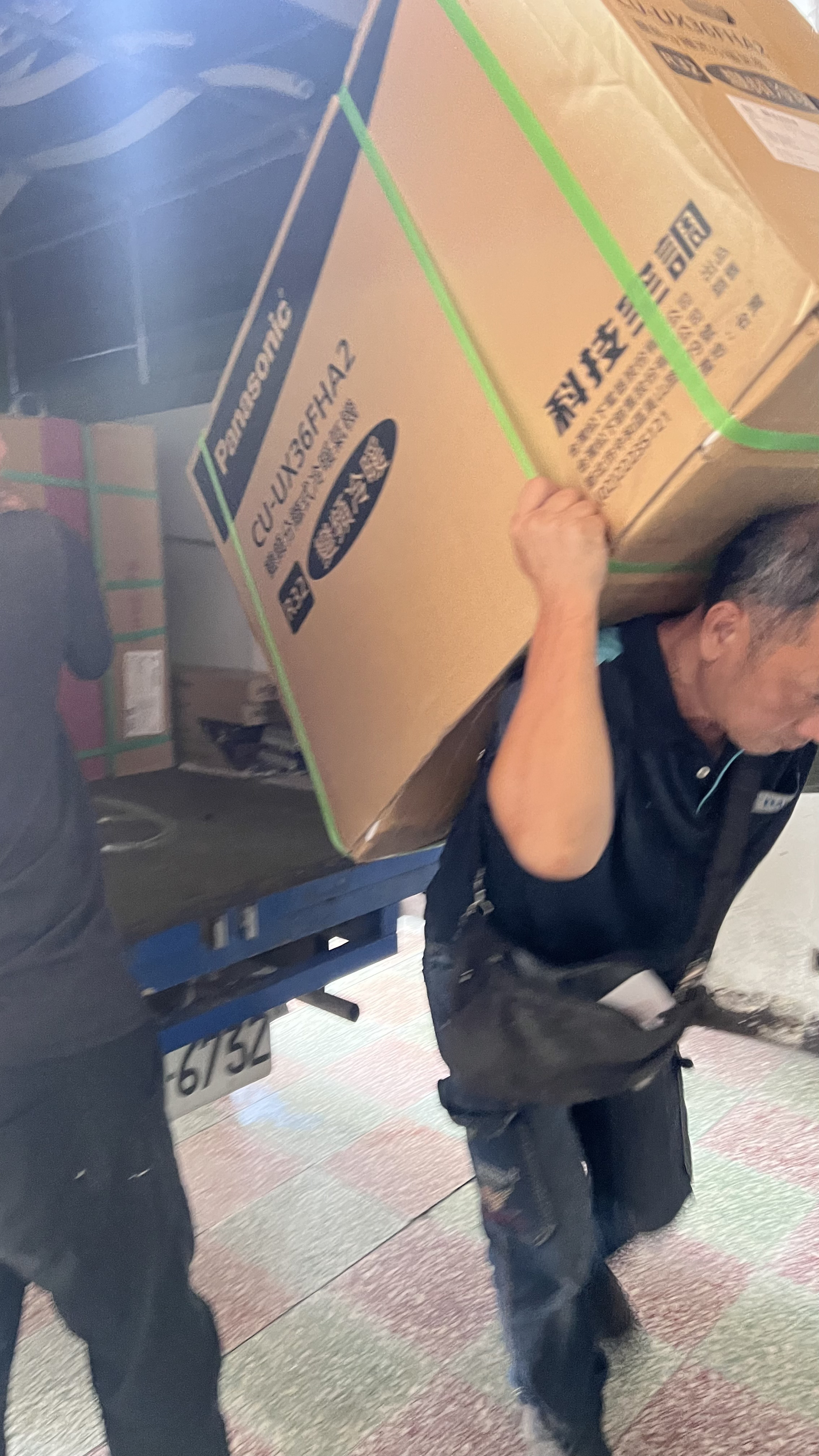 點我看大圖 【施工全紀錄】我家太座為了老鷹換冷氣 國際牌CS-UX36FA2+CU-UX36FHA2 舒服~