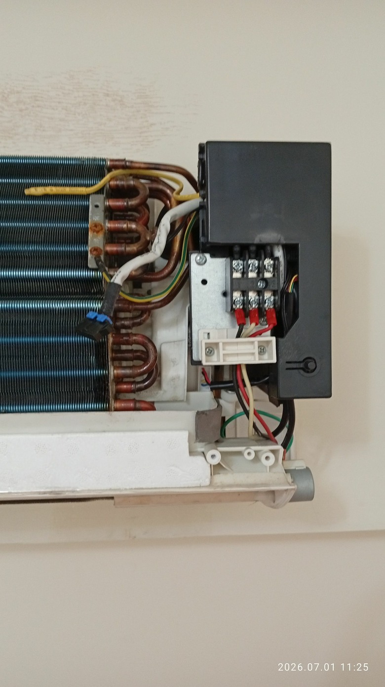 聲寶冷氣 AU-QB22D 室內機 E6 故障碼 , DIY 更換馬達記錄 !