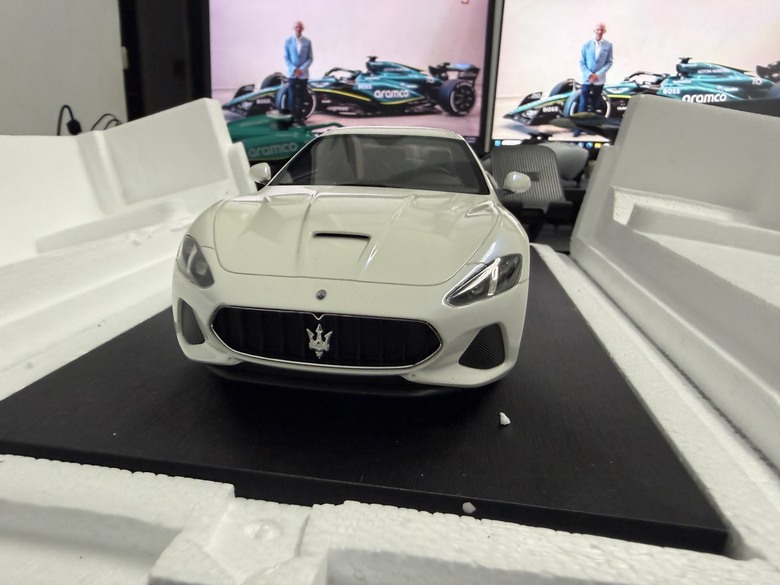 [開箱]1/18 Maserati GranTurismo