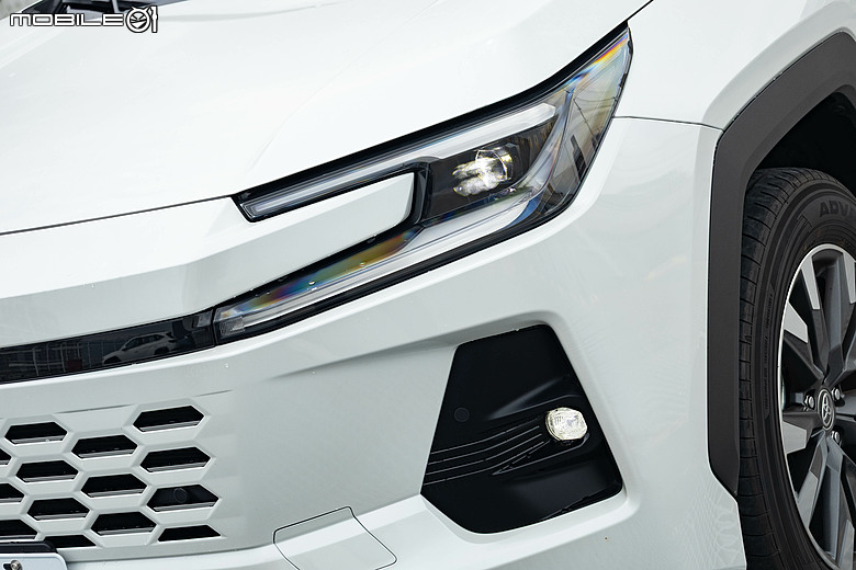 油電車的日韓對決|Toyota RAV4、Kia Sportage 雙車評測以及百公里油耗測試!