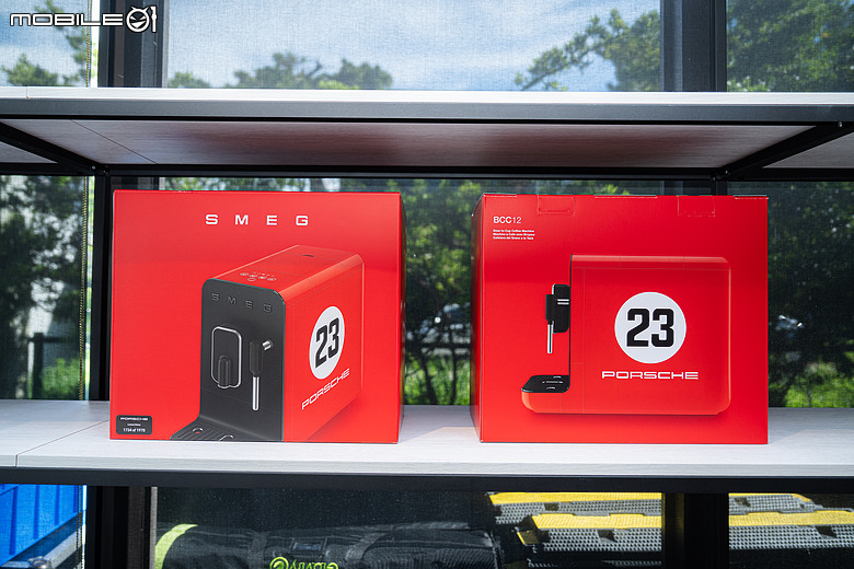 Porsche x SMEG 聯名家電登場！把 917 賽車傳奇搬進廚房，限量冰箱、咖啡機正式登台
