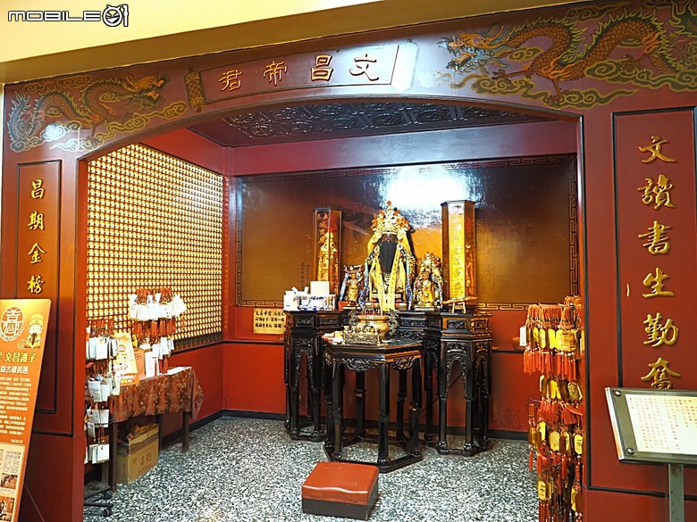 嘉義市立美術館、嘉義文化創意產業園區、嘉義城隍廟、嘉義市郵便局、文化路夜市，外掛美味可口的林聰明沙鍋魚頭、還有繁花似錦的臺南白河蓮花公園 — 2026 端午連假次日遊