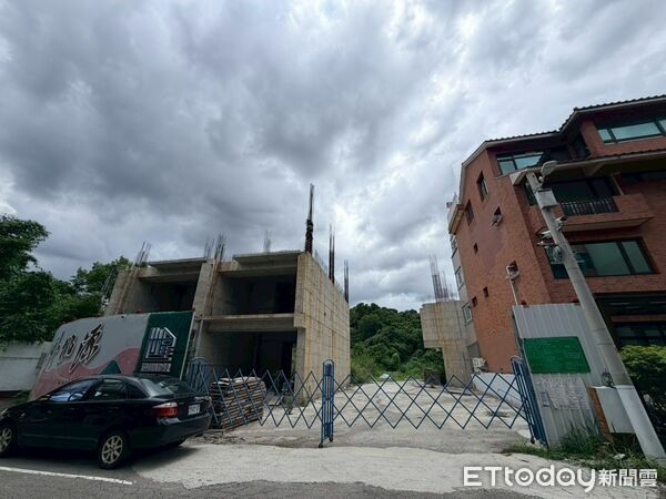 彰化小建商撐不住，7棟「別墅半成品」淪法拍