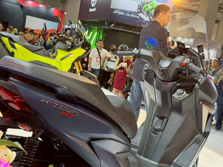 2026重機展週一逛展心得,順便看了光陽發表會與 CV-X45 實車