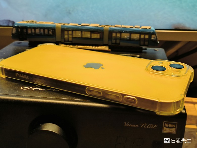 【盲狙先生傳124】SONY ZV-1 & ZV-1M2 | ❤️旅人的觀景小列車❤️ 輕巧方便的旅拍\生活紀錄vLog機，只能二選一你的決定?