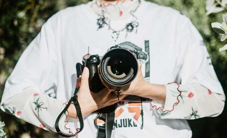 點我看大圖 打破平價鏡頭印象,MEIKE 85mm F1.4 MIX II 展現成熟工藝 ▏開箱實用測試