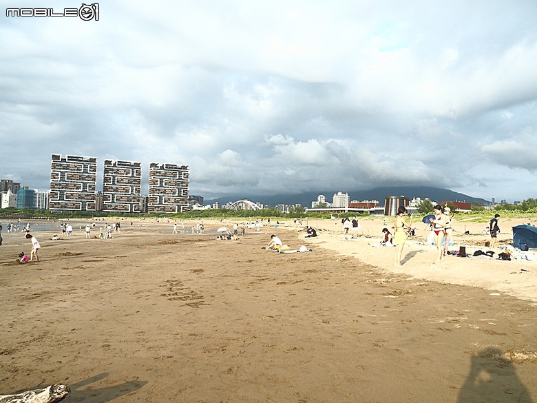 沙灘皮克敏探索之新北市篇 — 萬里海水浴場、金山中角、貢寮福隆海水浴場、石門白沙灣、三芝淺水灣、淡水沙崙、淡江大橋,還有Bossa Nova巴莎諾瓦海景餐廳與依海廚房之吃吃喝喝