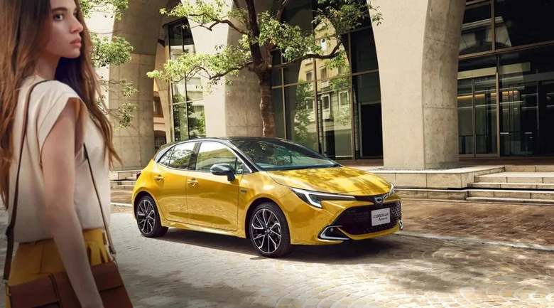 繼續歡慶Corolla車系60週年 Toyota Corolla Sport芥末黃雙色特仕版日本登場