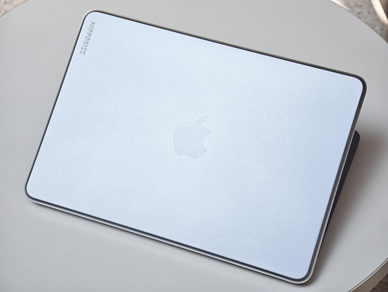 【MacBook防護三法寶】河馬引力HIPPORIZZ Aero 零感鍵盤膜 ▪ Frosta 磨砂保護殼 ▪ WasserElegant 筆電內袋 -開箱評價|實際使用心得與推薦