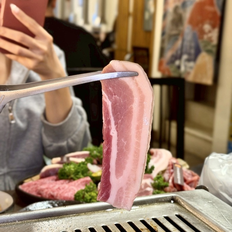 【食記】高雄燒肉推薦｜開到凌晨1點，晚下班也吃得到