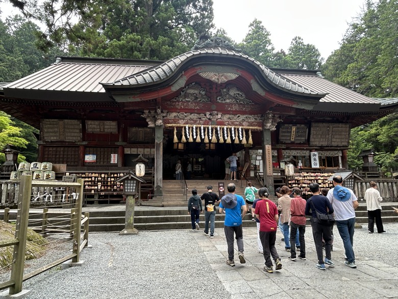 擱一擺雨中挑戰日本之顛-富士山